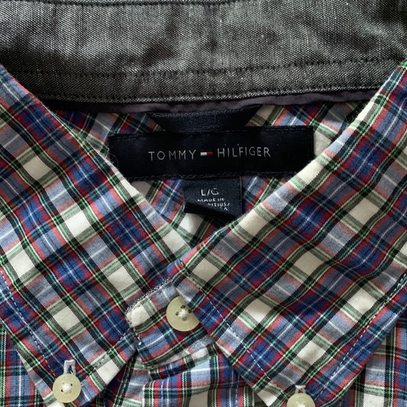 Tommy Hilfiger Button Down - Picture 2 of 2